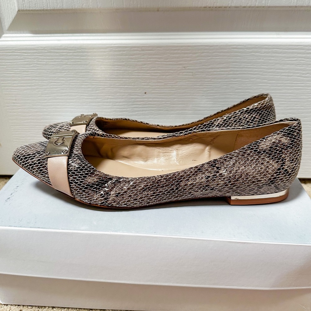 Banana Republic Faux Snakeskin Flat with Pointed Toe and Gold Buckle Size 10